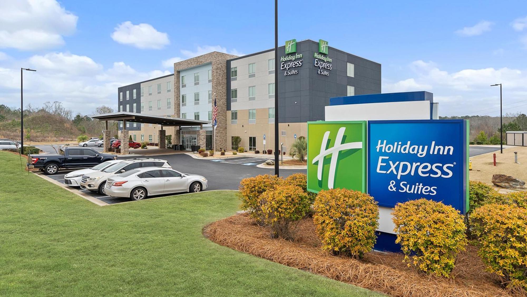 Holiday Inn Express & Suites Macon North By Ihg Exterior photo